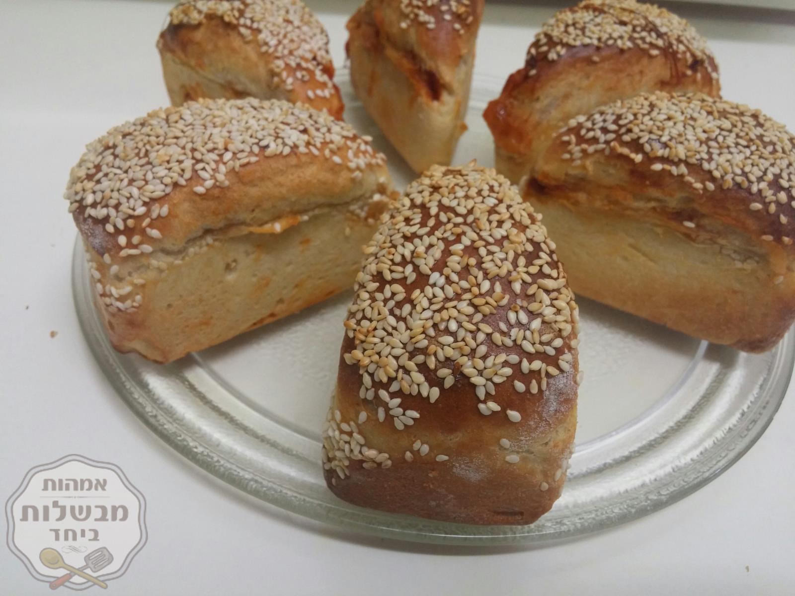 פיצה קצת אחרת  (: 