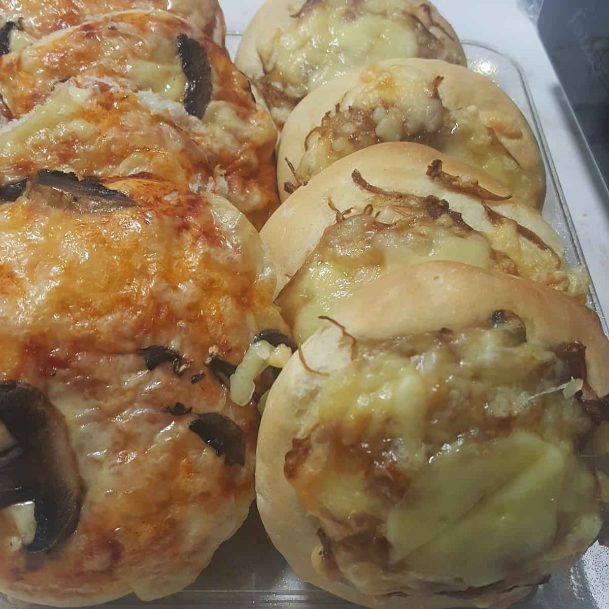 פיתות בצל ופיצות אישיות