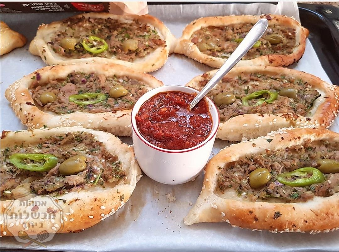 הפתעה בסירה מבצק של בונז'ור