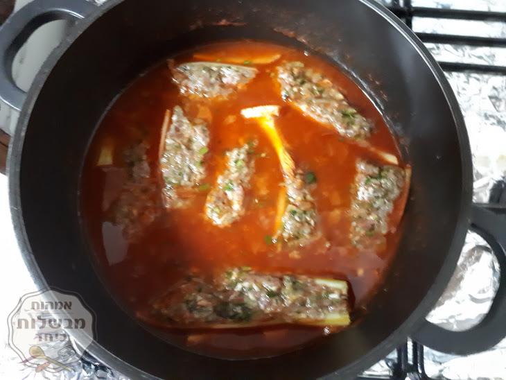 גבעולי כרפס ממולא בבשר טחון