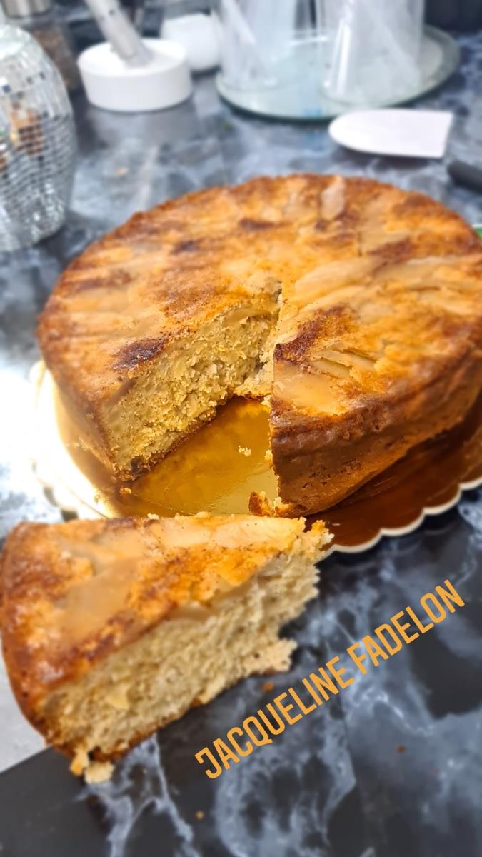 עוגת תפוחים🍎 ודבש 🍯הפוכה