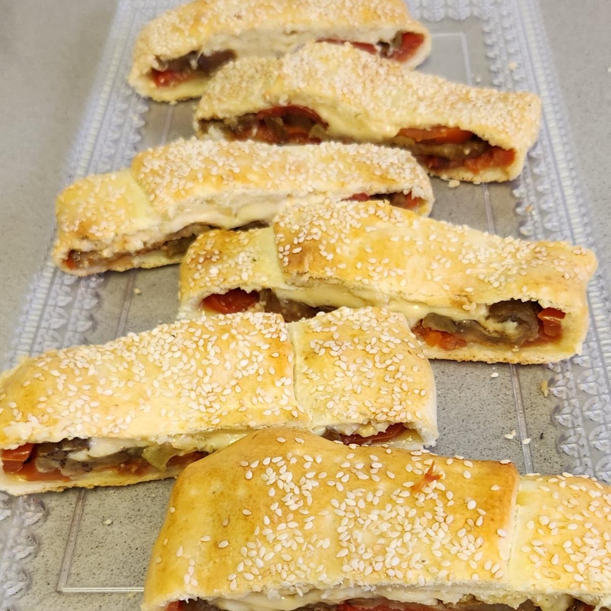 מאפה גבינה חצילים ועגבניה