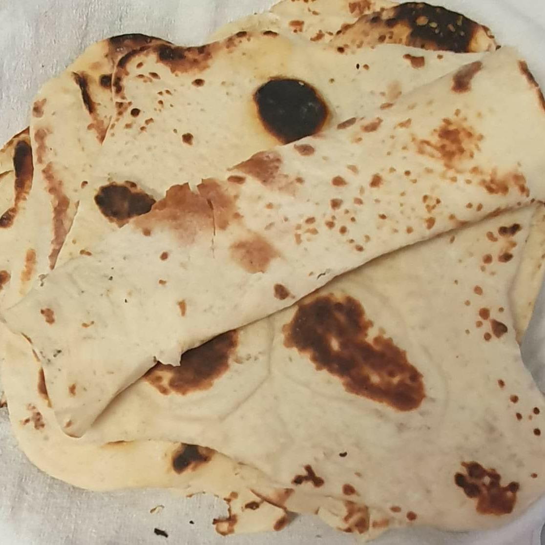 לאפות על תבנית הפוכה על הגז