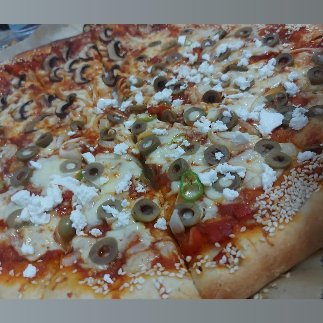 פיצה pizza