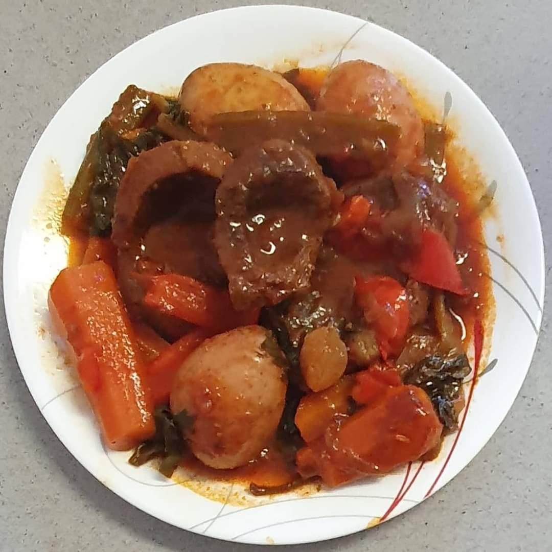 בשר וירקות בניחוח סלרי