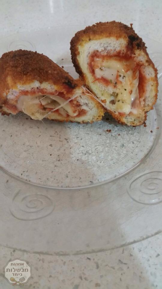 פיצה לחם מגולגלת ומטוגנת ומושלמת!