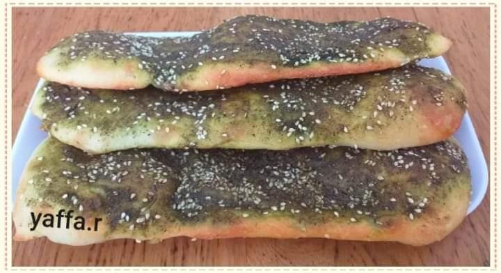 מאפה עם זעתר לבנוני