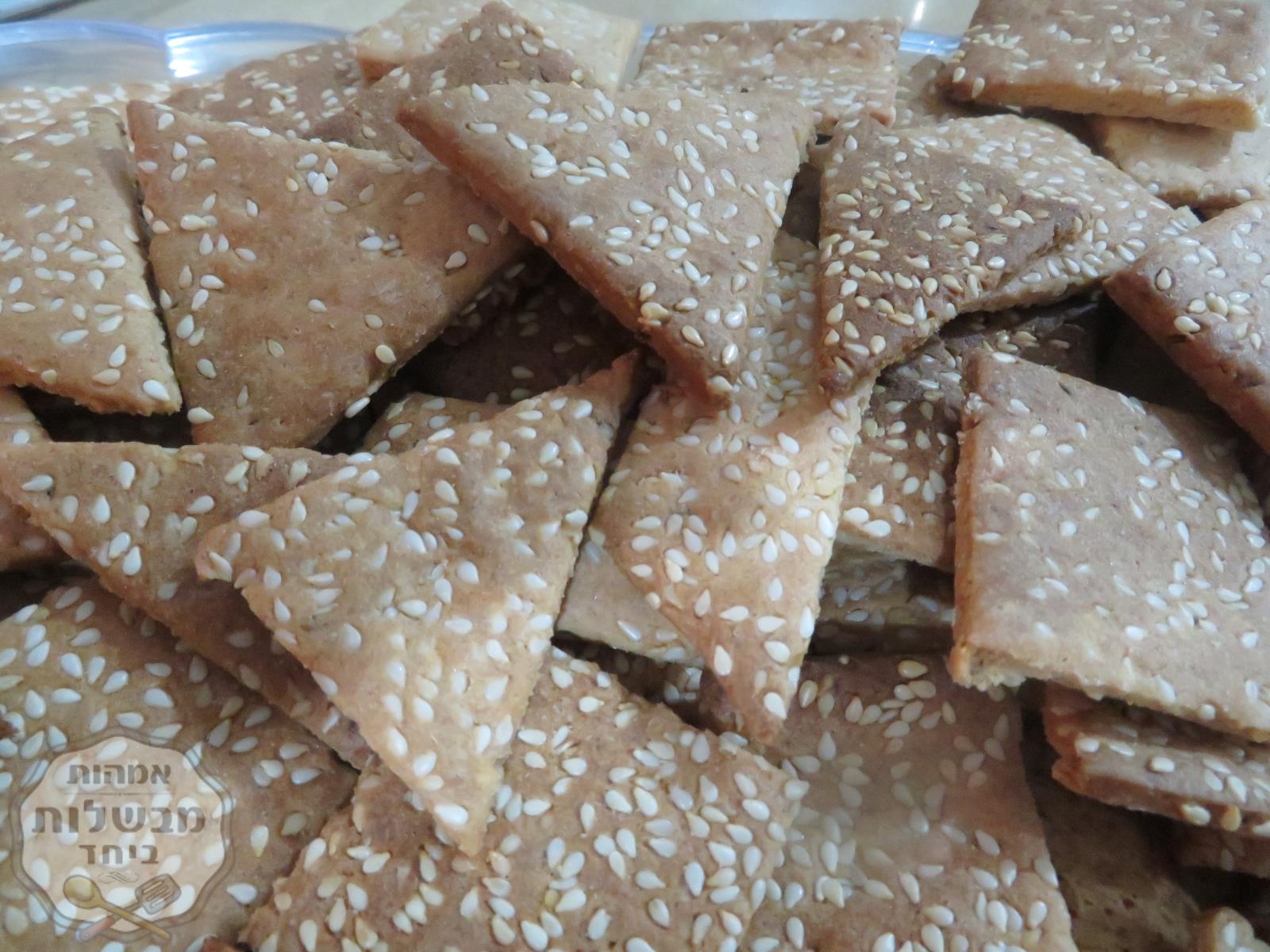 קרקרים  דקים בטעם אניס ושומשום  יאמי 