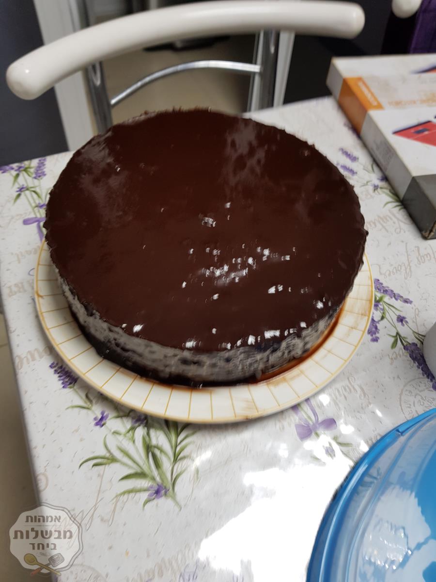 עוגת בננה עם צימוקים ואגוזים