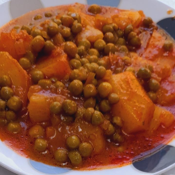 מרק תפוחי אדמה ואפונה פרווה