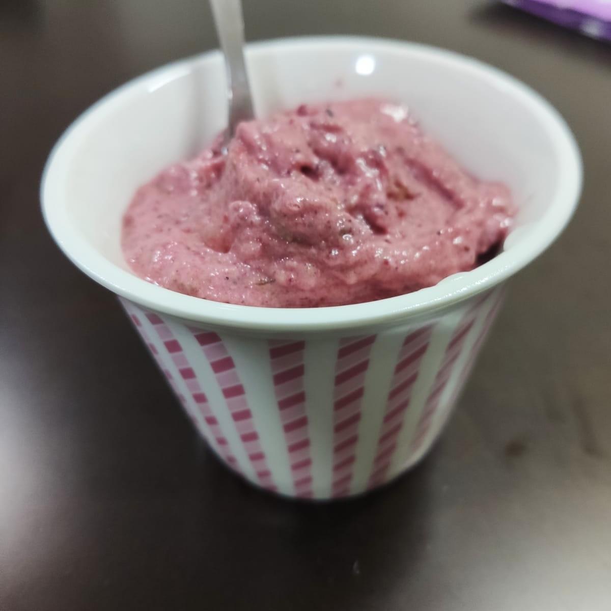 גלידת פירות יער, מנגו וסלק 
