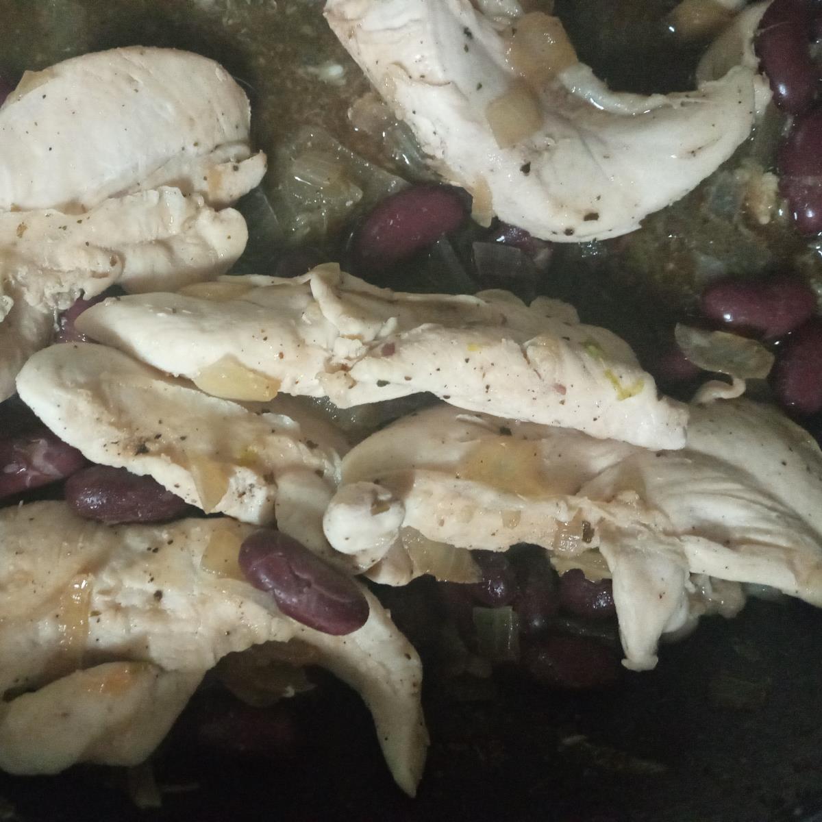 חזה עוף עם בצל ושועית 