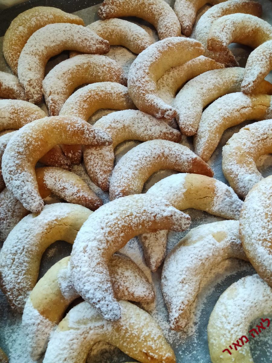 עוגיות סהרוני קוקוס ממכרות נמסות בפה ללא סוכר של סבתא לאה