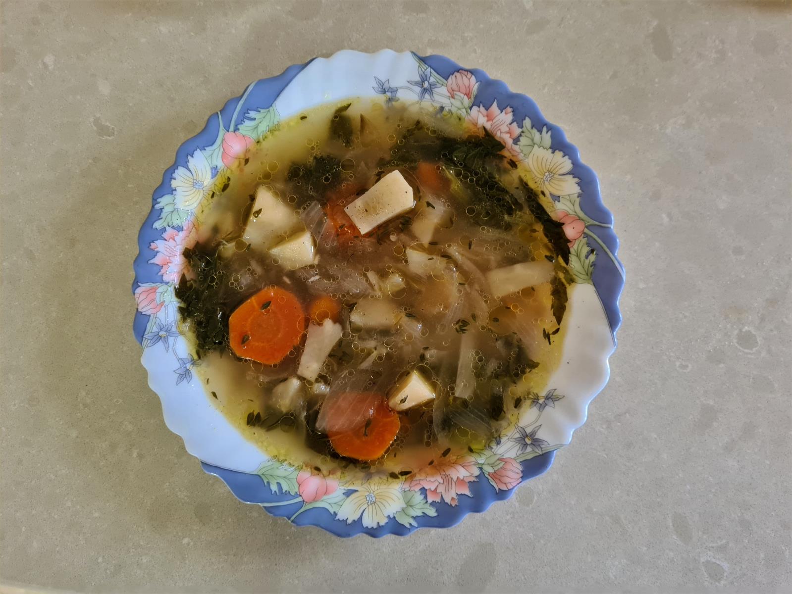 מרק שורשים