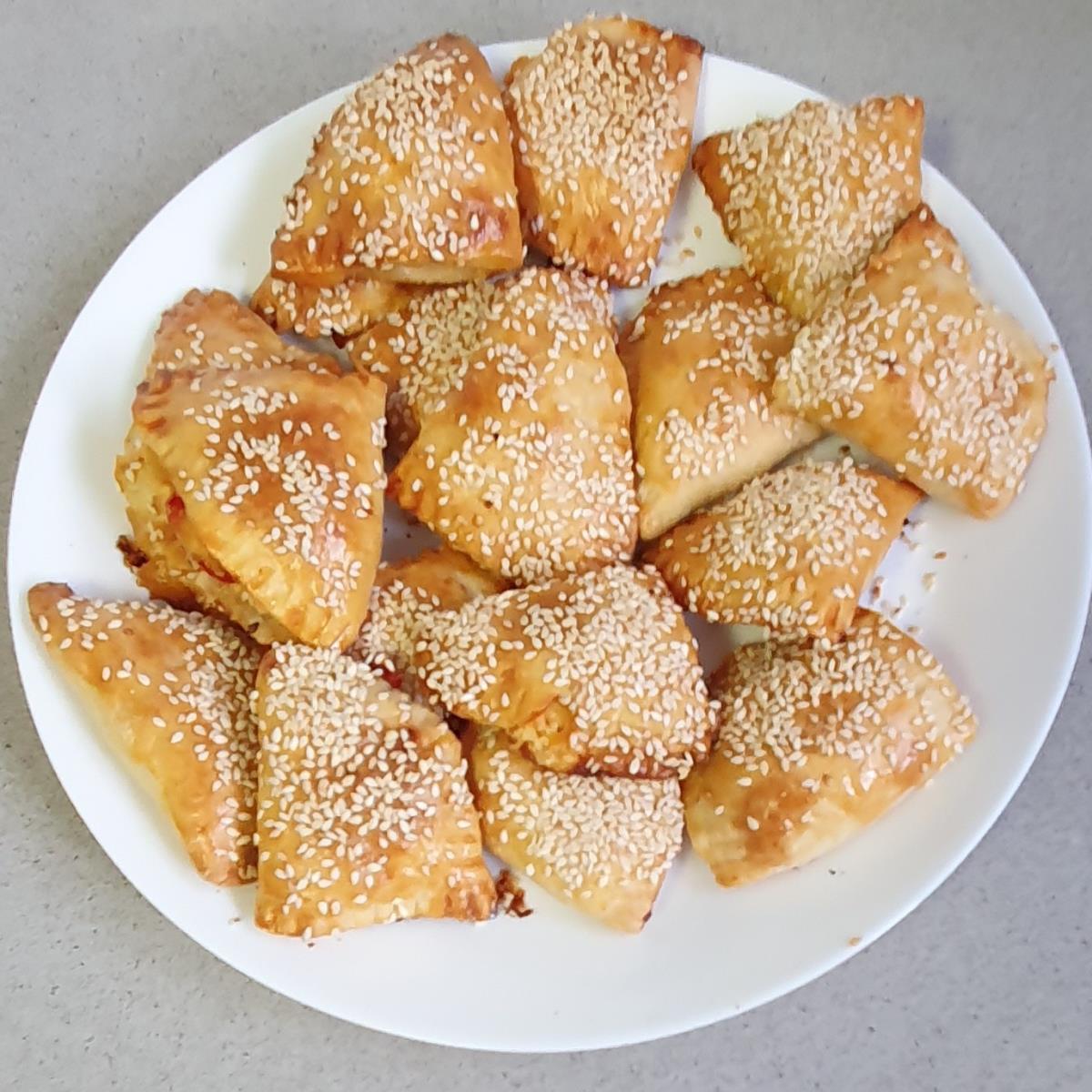בוריקטס גבינות ופילפלים