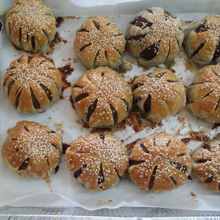פטריות ממולאות בשר במעטפת בצק