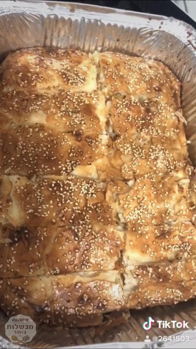 מאפה גבינות עם תירס וזיתים