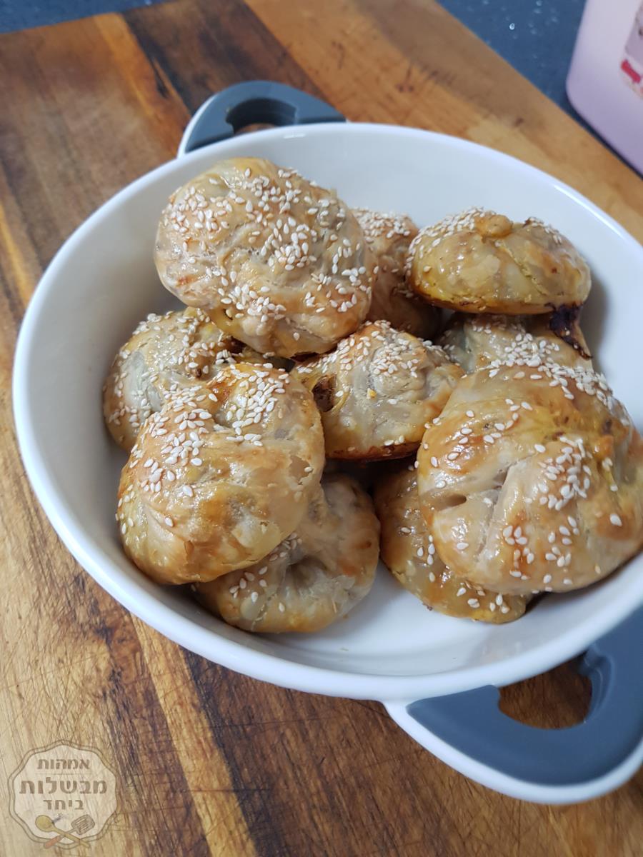 בורקיטס ממולאים בבשר טחון