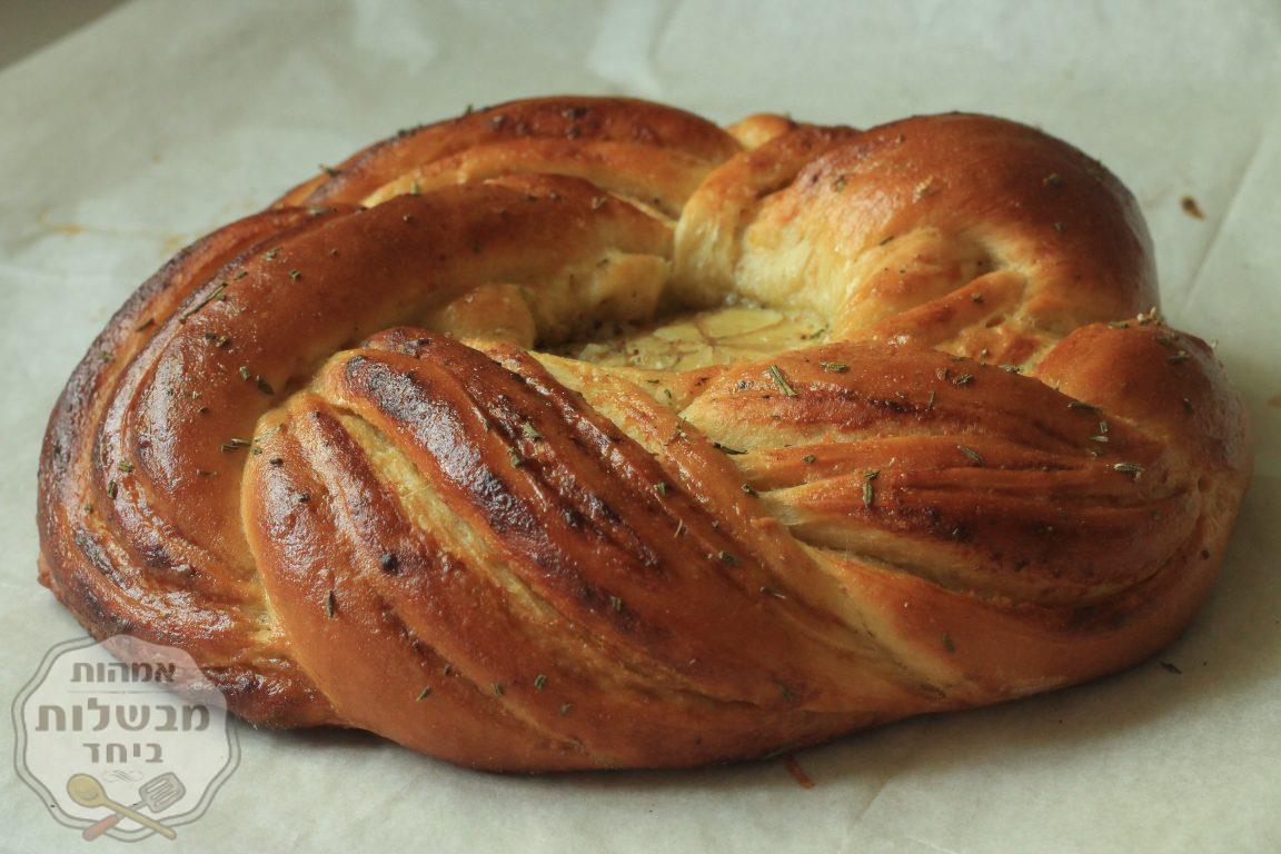חלות קונפי שום ורוזמרין