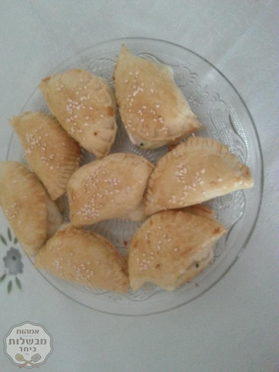 סמבוסק במילוי גבינה