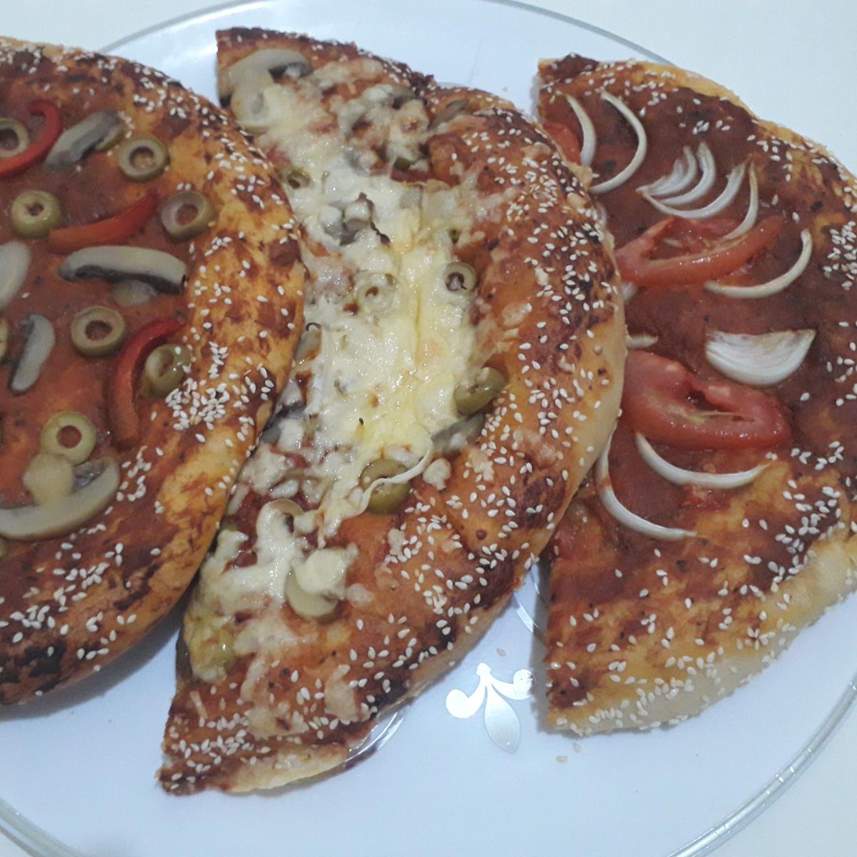 פיצה טונה/גבינה ותוספות
