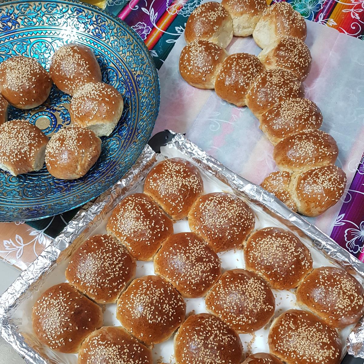 חלות לחמניות 