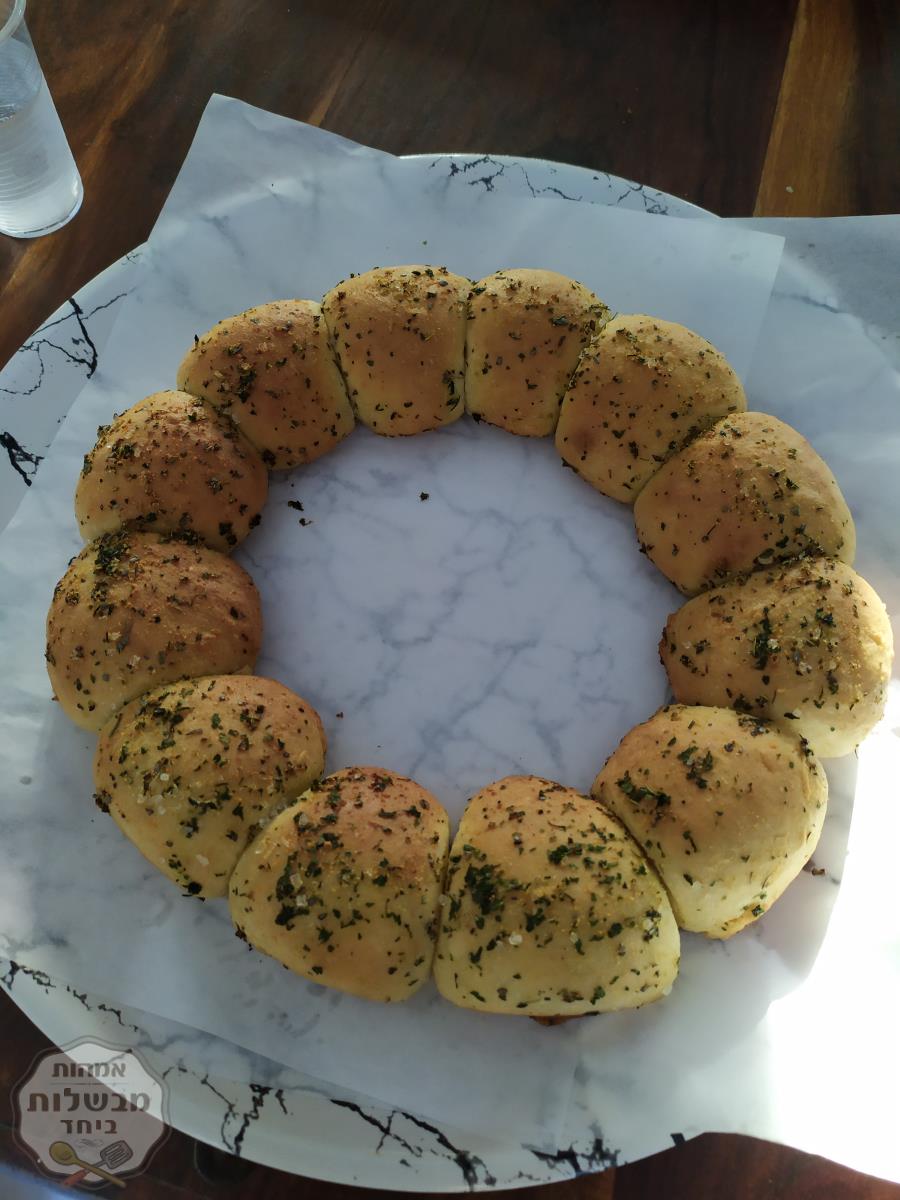 לחם שום 