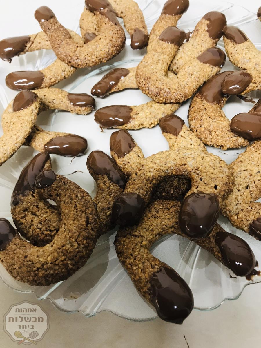 עוגיות בוטנים עם שוקולד