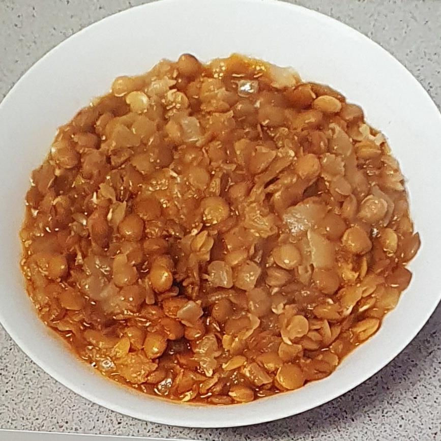 עדשים ירוקות עם בצל