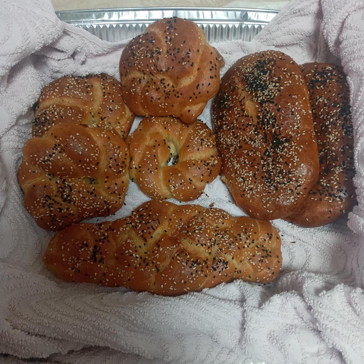 לחמניות משולבות של קמח כוסמין ולבן