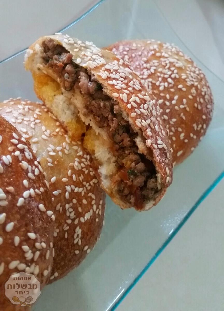לחמניות ממולאות בבשר 