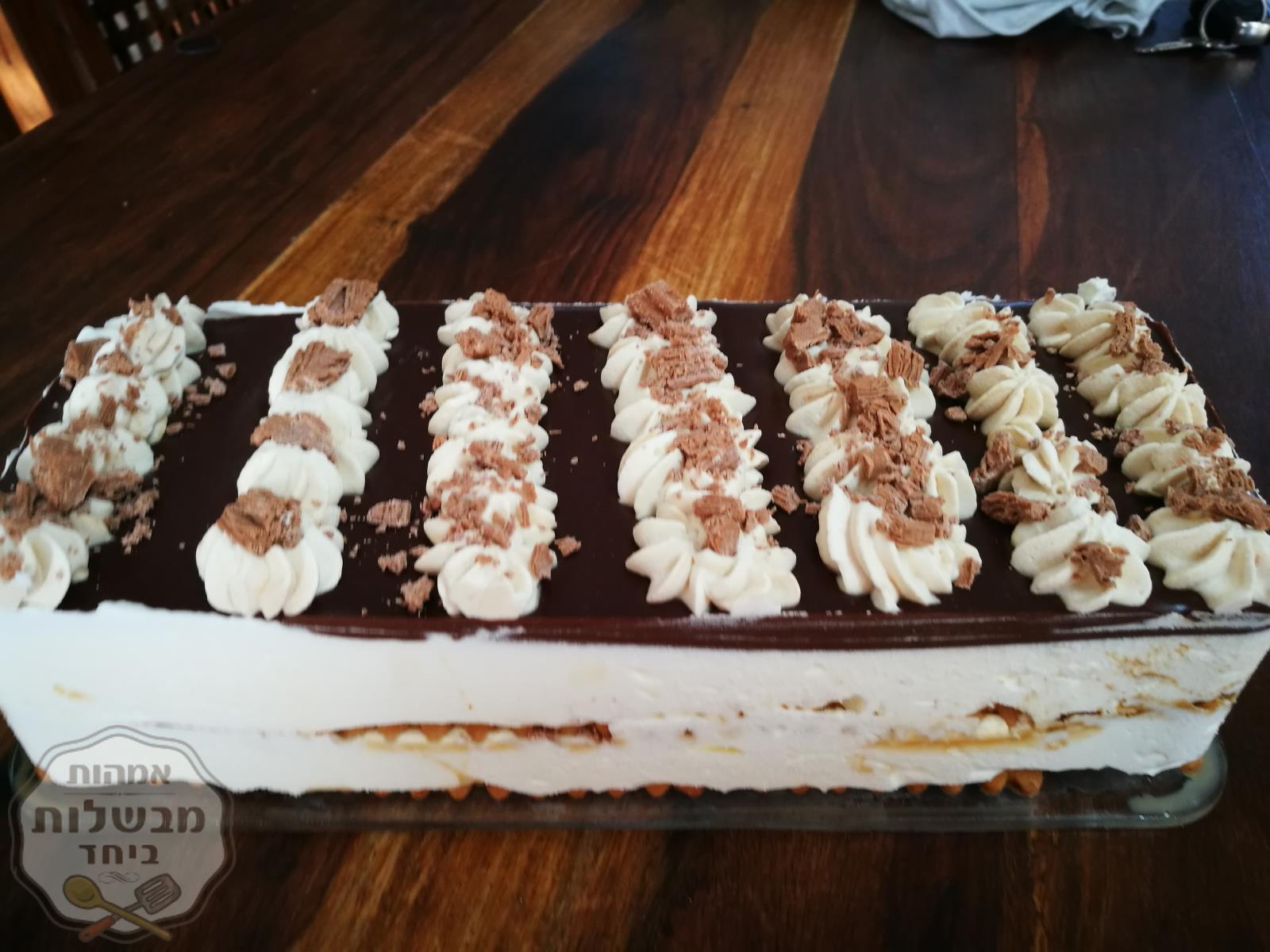עוגת ביסקוויטים עם מקופלת 