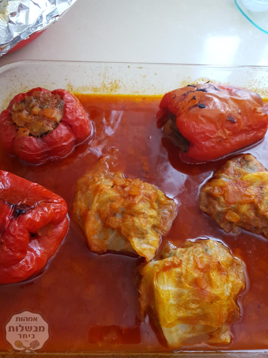 ממולאים וכרוב ממולא בבשר מבושל בתנור
