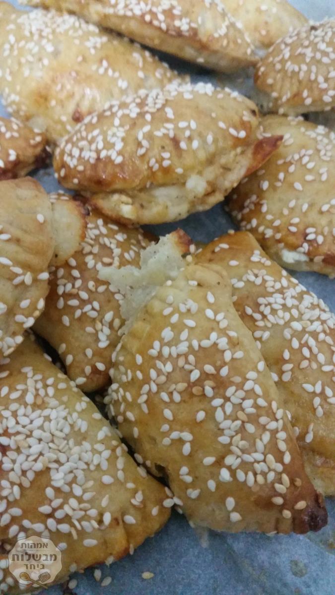 כיסונים מבצק ספידי במילוי גבינות