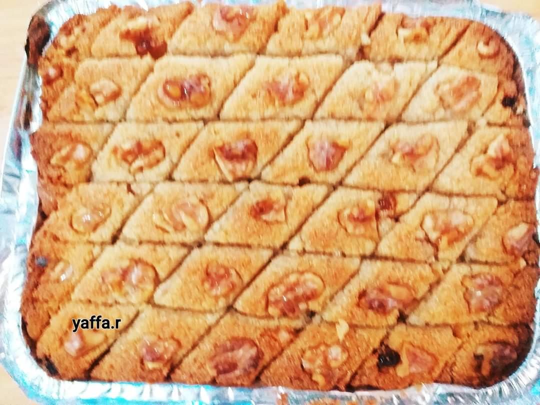 ספרה צמוקים ואגוזים