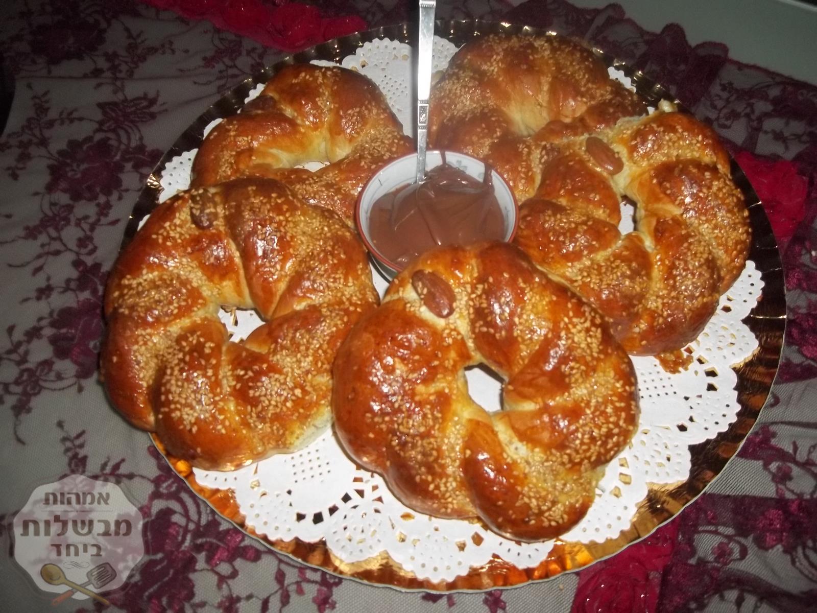 לחמניות    ביגלה     אווריריות.  מדהימות   בטעם של עוד. 