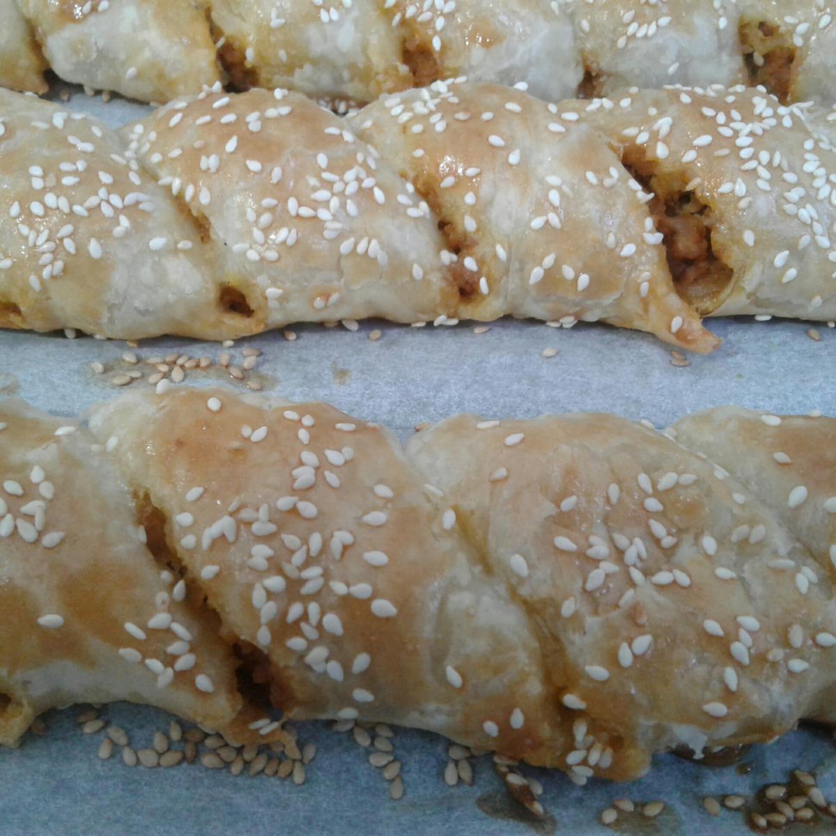 בורקס ממולא בשר ופירה