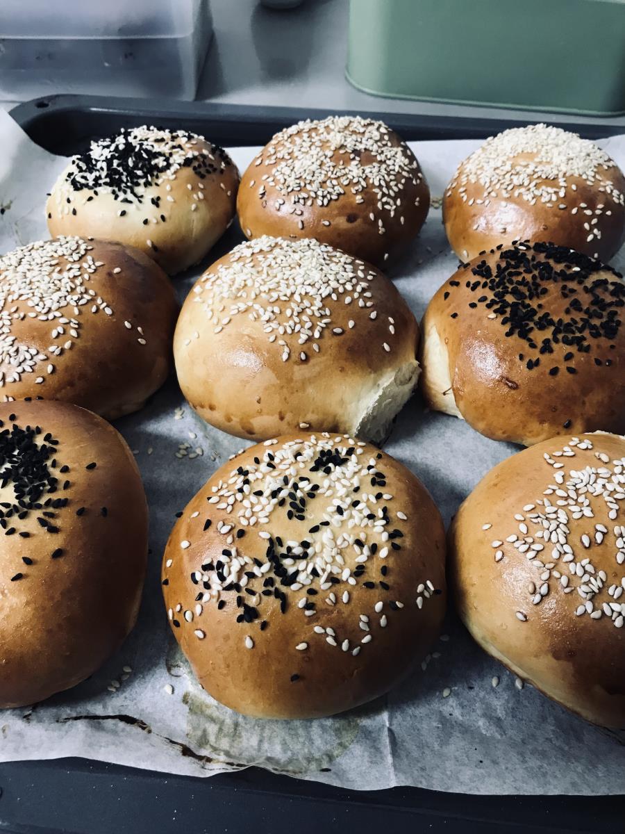 לחמניות ממולאות בשר עם חצילים