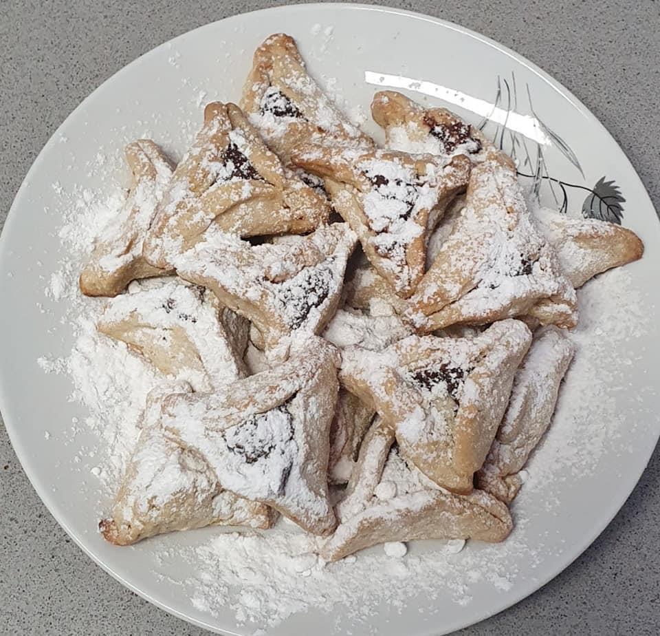 אוזני המן  ממרח תמרים