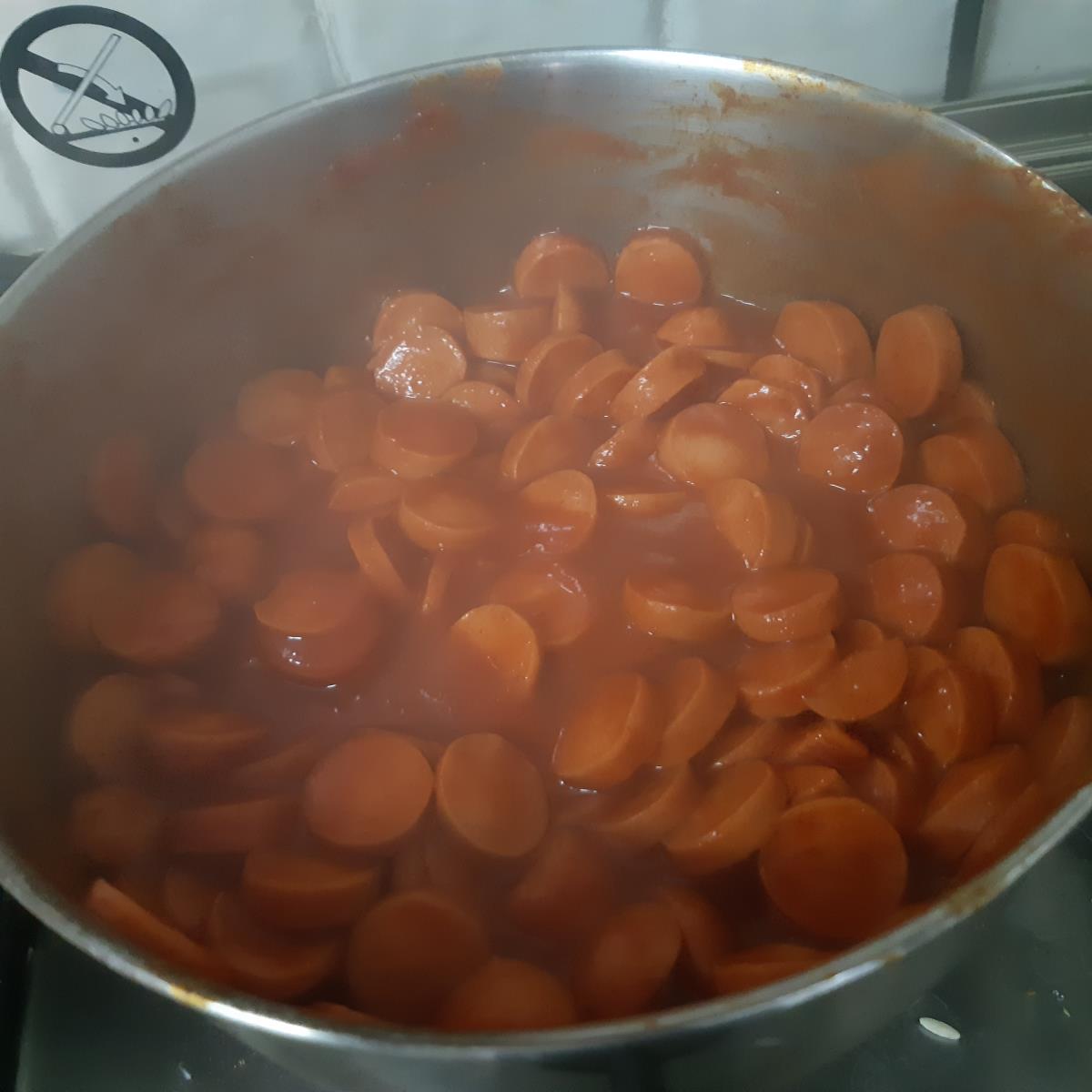 נקניקיות ברוטב אדום סמיך 