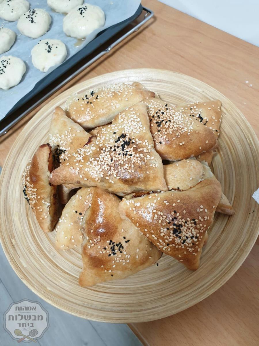 גוזגיזה מאפה במילוי בשר ובצל