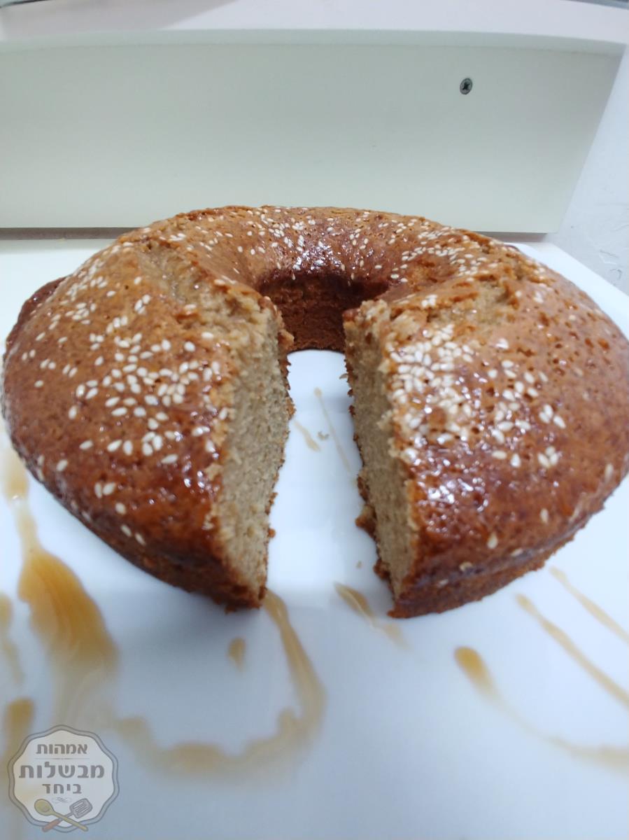 עוגת סליאן וטחינה בנגיעות חלבה 