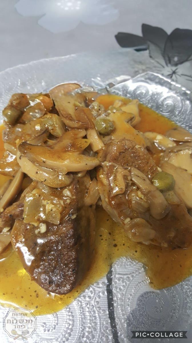 לשון בקר עם פטריות צלפים ויין מתוק 