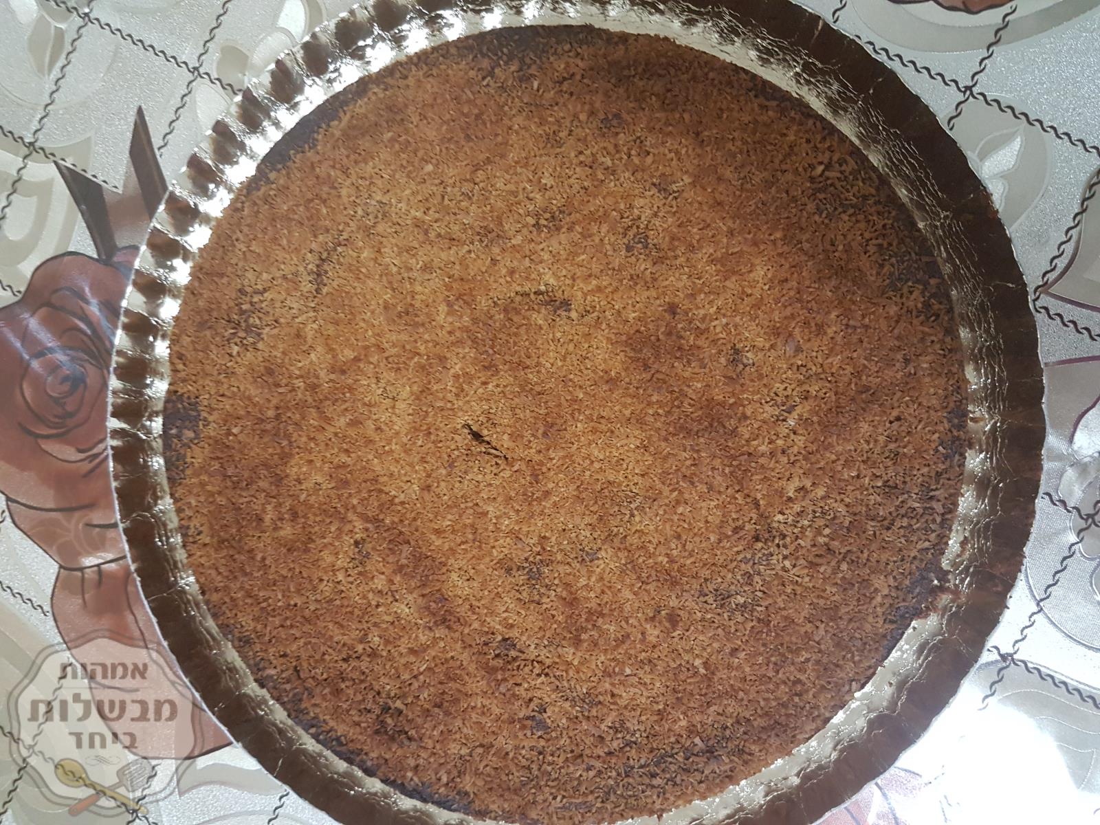 עוגת תמרים וקוקוס
