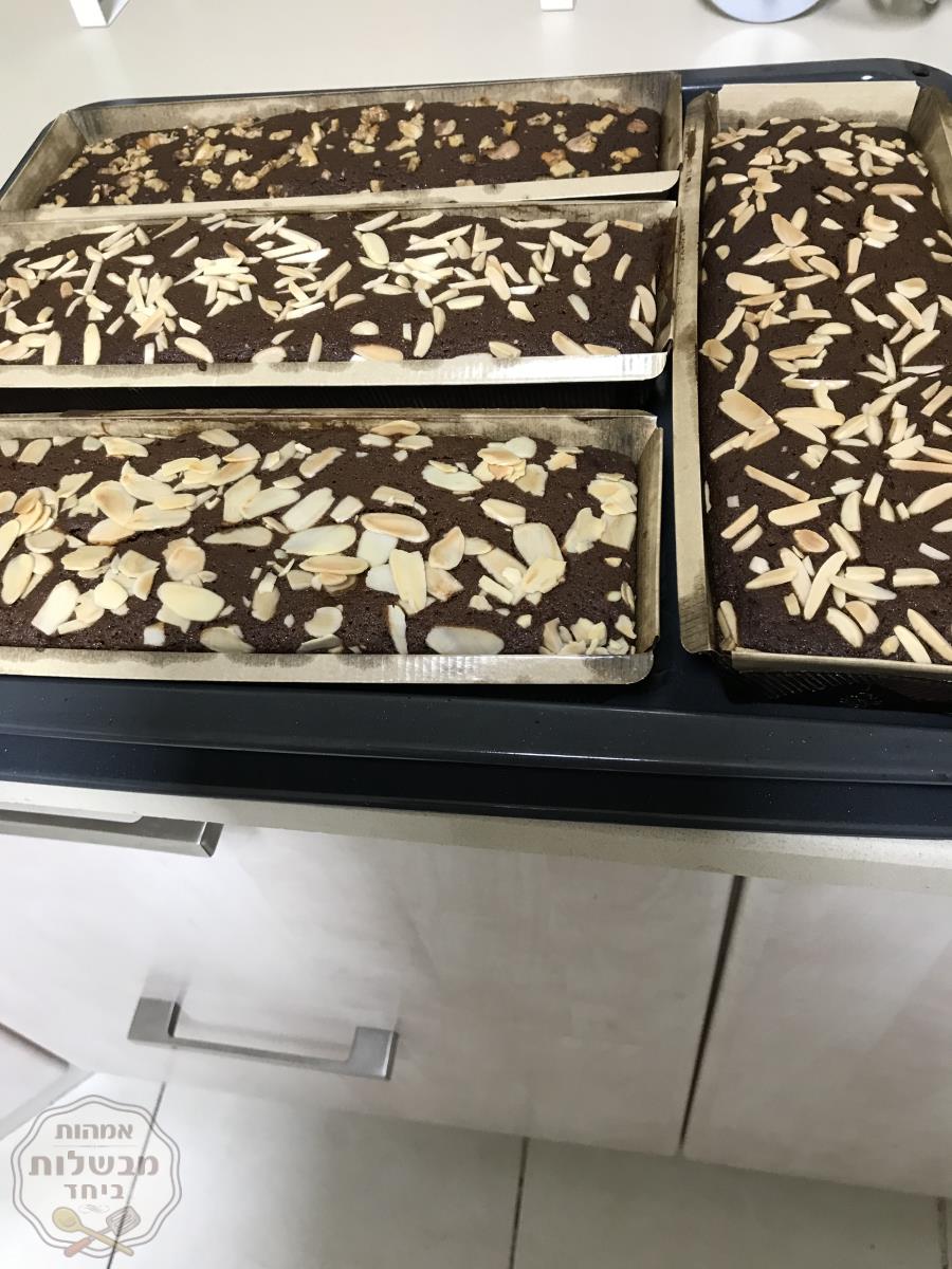 עוגת תמרים בחושה