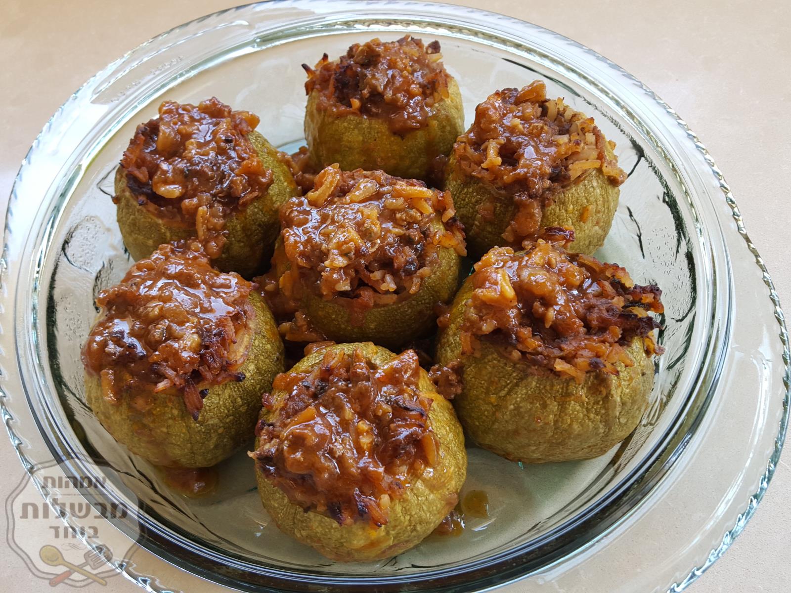 קישואים עגולים ממולאים
