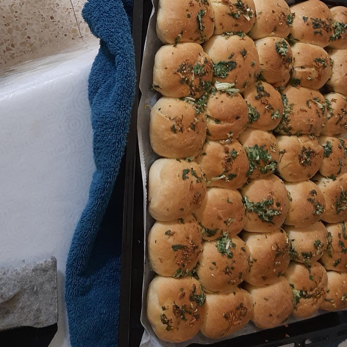 לחמניות שום נתלשות