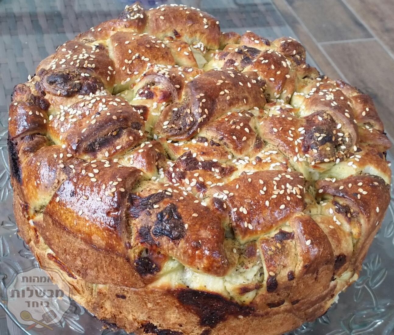 רוגלאך עם בולגרית שום וזעתר בגרסה המלוחה