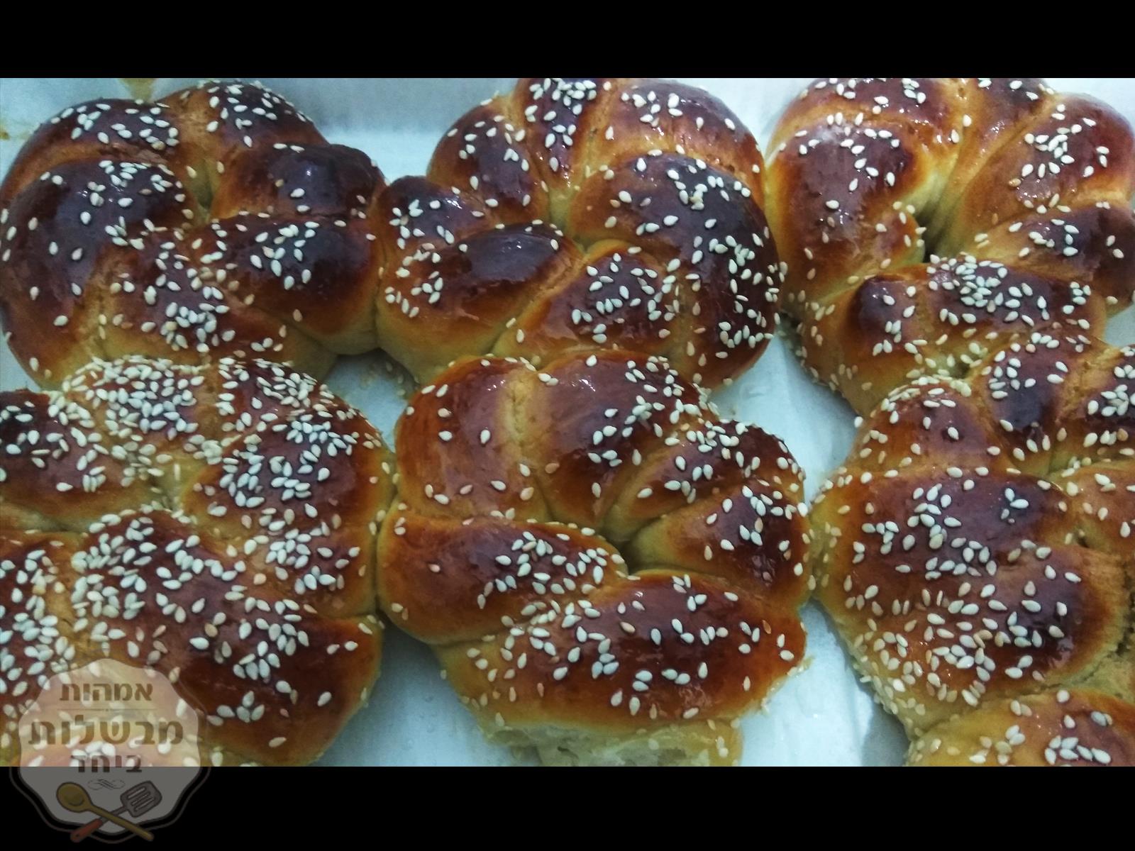 לחמניות מתוקות עם סירופ סוכר