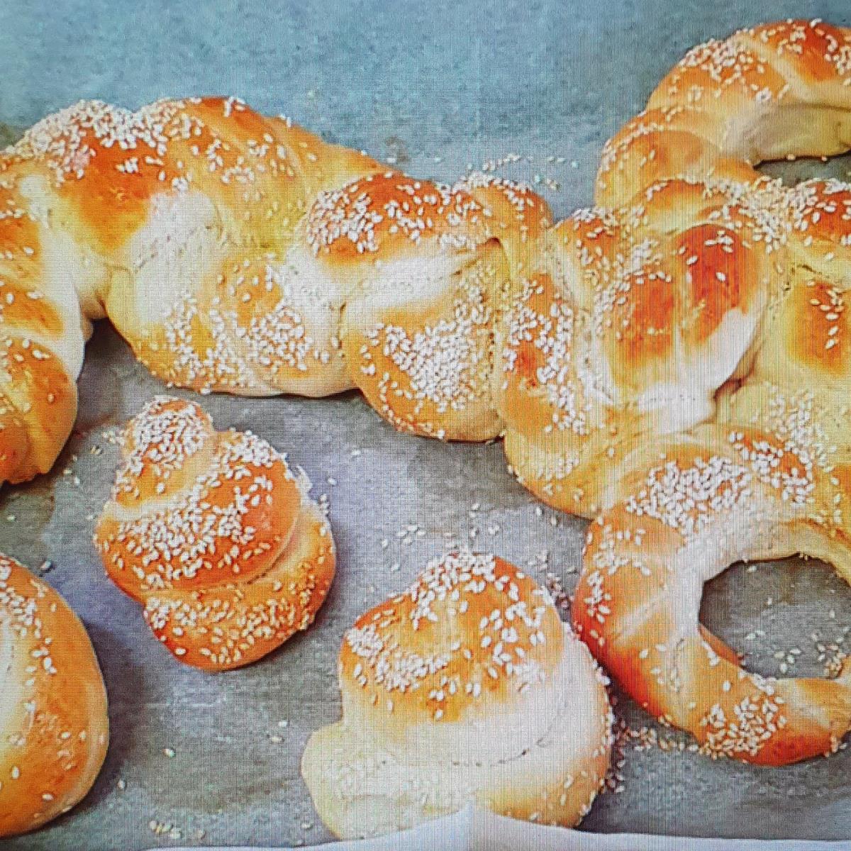 חלת מפתח ולחמניות